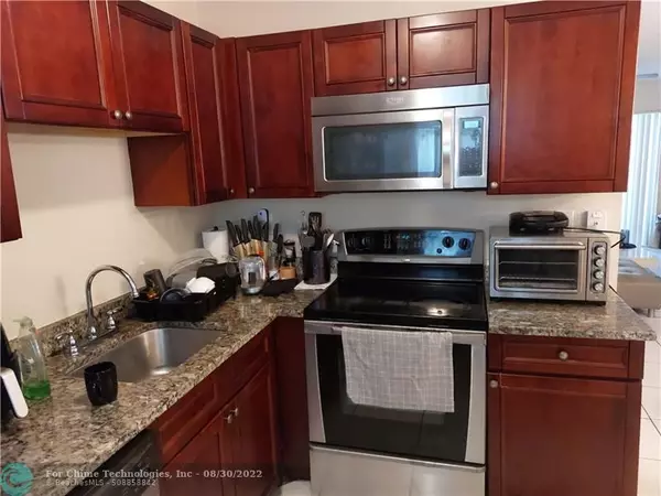 Pompano Beach, FL 33069,311 Gardens Dr  #201