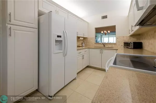 Boca Raton, FL 33428,23099 Barwood Ln  #305