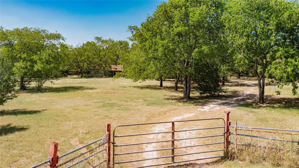 Burleson, TX 76028,6345 County Road 608