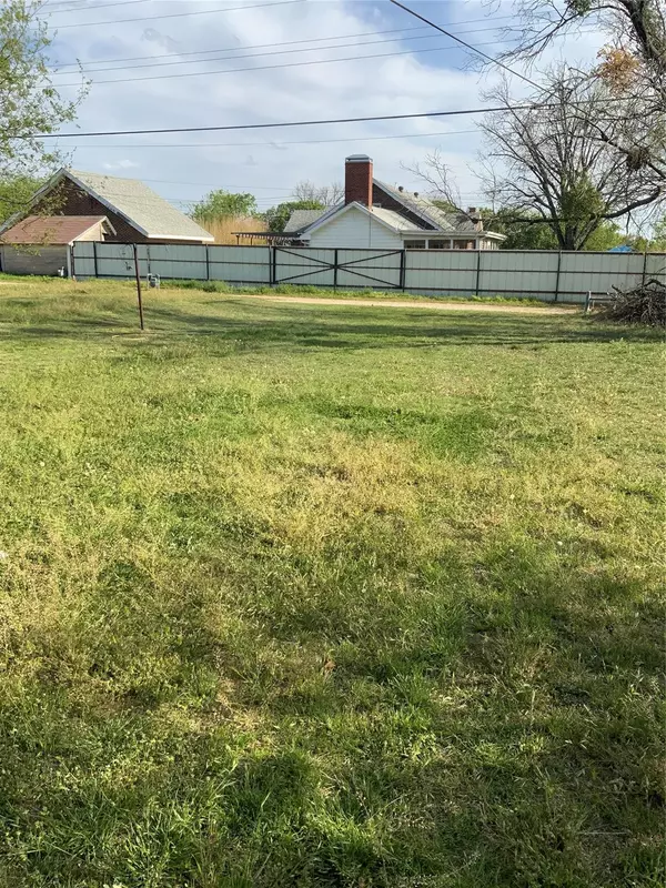 Graham, TX 76450,1304 Blewett Street