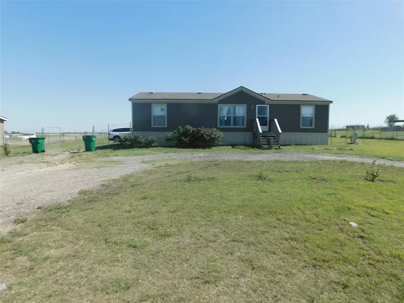 370 Private Road 4732, Rhome, TX 76078