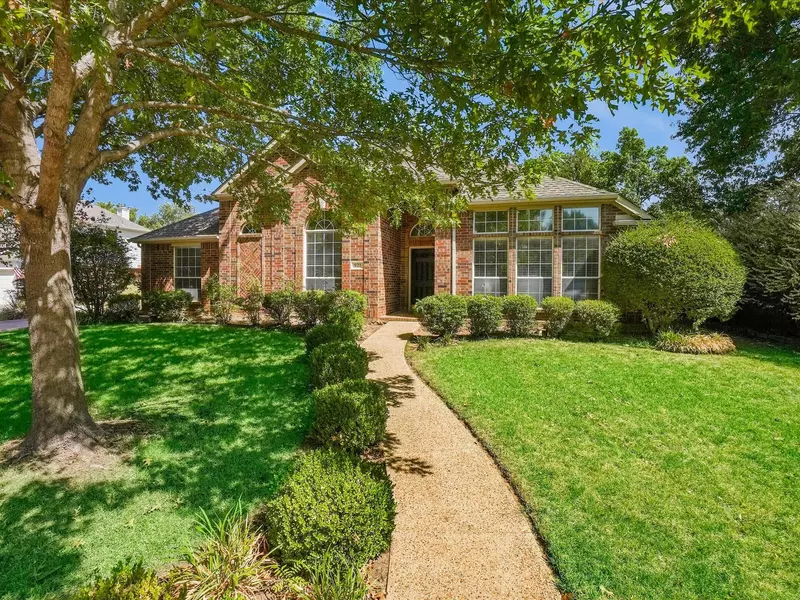 921 Abbots Lane, Denton, TX 76205