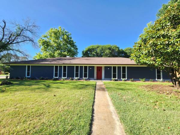 201 Oak Street, Highland Village, TX 75077