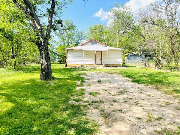 5208 Crowley Street, Sansom Park, TX 76114