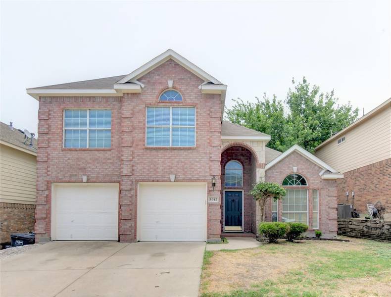 5012 Coral Creek Drive, Fort Worth, TX 76135