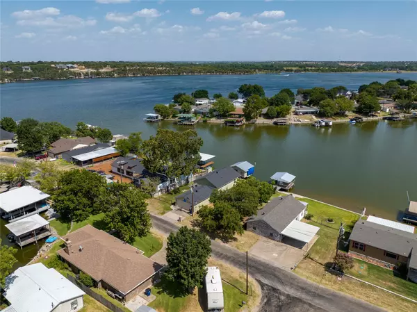 1927 Ports O Call Court, Granbury, TX 76048