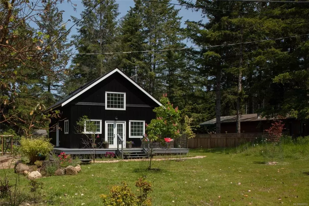 Gabriola Island, BC V0R 1X3,630 Pinewood Rd