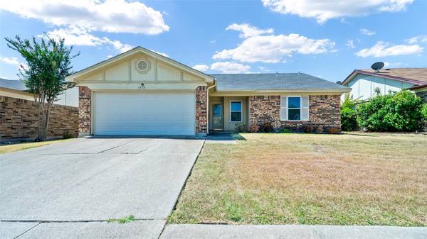 6452 Green Ridge Drive, Watauga, TX 76148