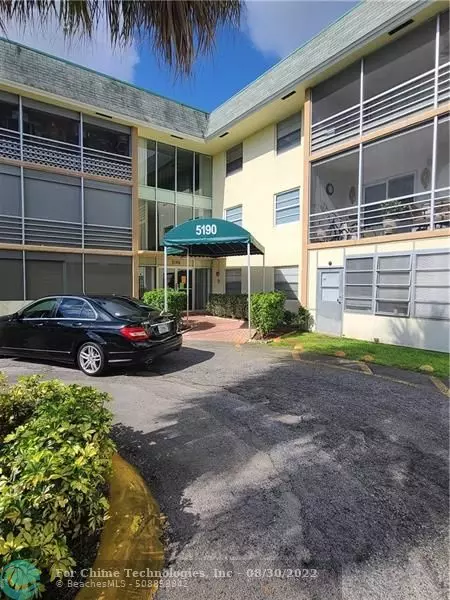 5190 E Sabal Palm Blvd  #319, Tamarac, FL 33319