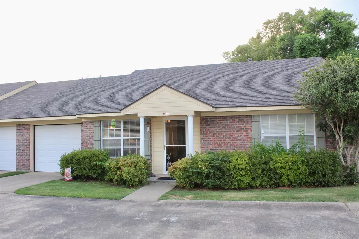 Natchitoches, LA 71457,110-B Starlight Drive