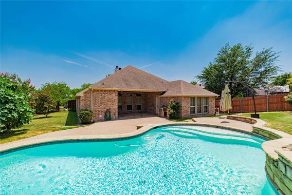 8328 Arroyo Lane, Benbrook, TX 76126