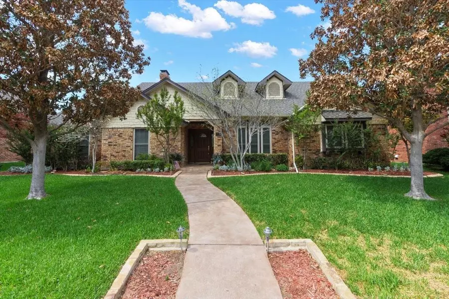 2501 Dunwick Drive, Plano, TX 75023