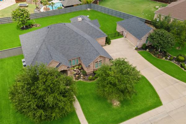 7241 Misty Glen Lane, Midlothian, TX 76065