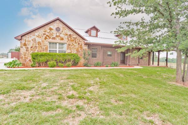 753 County Road 2215, Decatur, TX 76234