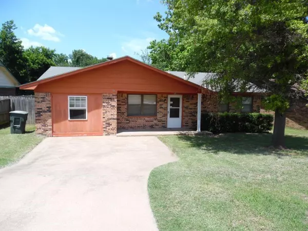 38 Crown Point, Pauls Valley, OK 73075