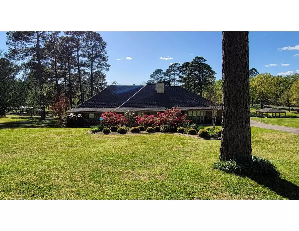 Benton, LA 71006,1640 Cypress Cove Drive