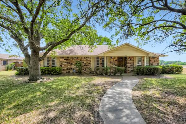 440 Cambridge Drive, Desoto, TX 75115