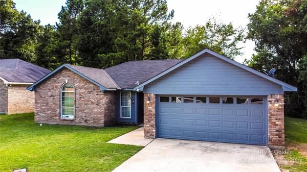 9132 Bernadette Lane, Shreveport, LA 71118