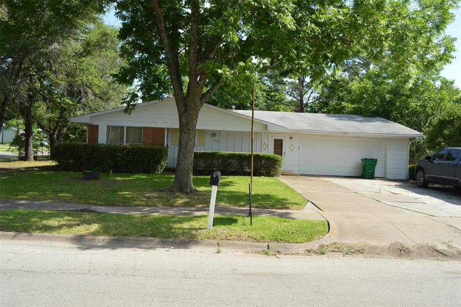 3201 Lark Street, Greenville, TX 75402