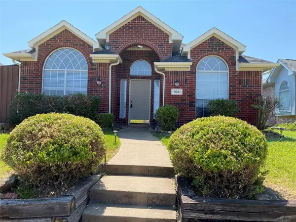 7021 Mazy Lane, Rowlett, TX 75089