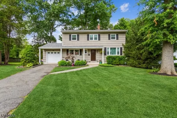 14 Byron Ln, Fanwood Boro, NJ 07023