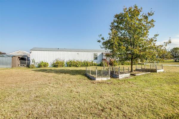 7516 Gold Creek Lane, Joshua, TX 76058