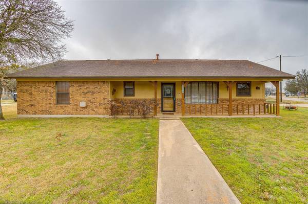 5717 Scott Court, Joshua, TX 76058