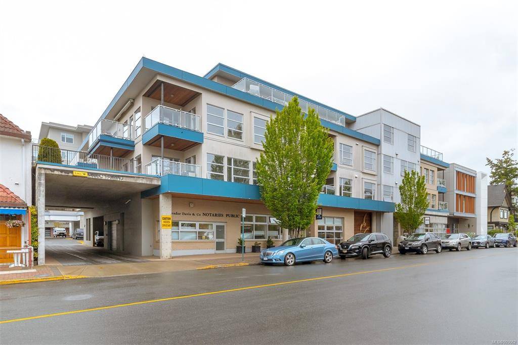 Sidney, BC V8L 3C6,9830 Second St #206