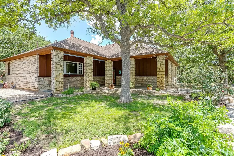 360 County Road 3579, Paradise, TX 76073