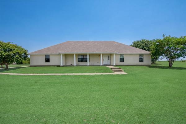 922 Broadhead Road,  Waxahachie,  TX 75165