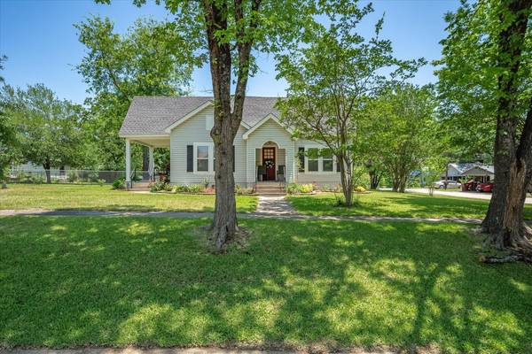 500 N Main Street,  Grand Saline,  TX 75140