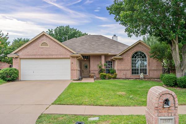 2513 Elliott Avenue, Mansfield, TX 76063