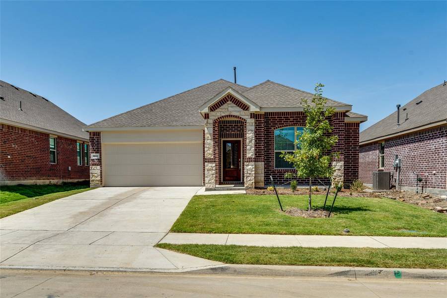 1833 Lake Grove Drive, Little Elm, TX 75068