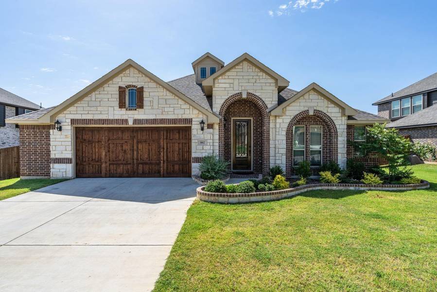 802 Imperial Way, Mansfield, TX 76063