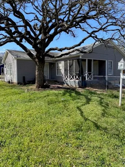 406 Alvarado Street, Mansfield, TX 76063