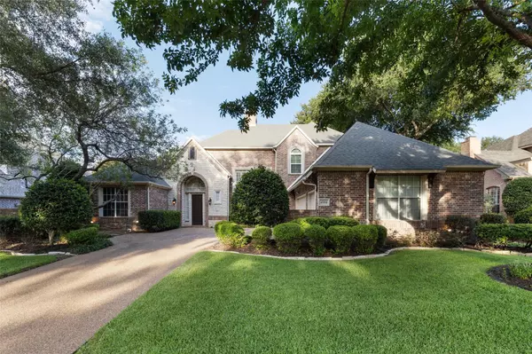 4504 Crown Knoll Circle, Flower Mound, TX 75028