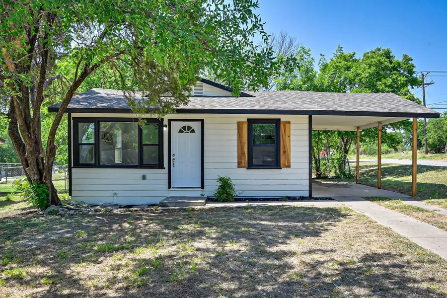 5435 Locke Avenue, Fort Worth, TX 76107