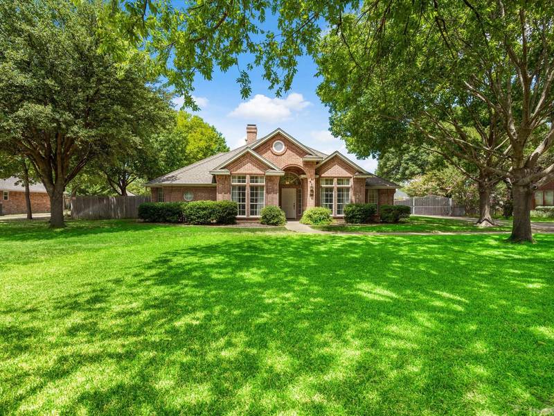 3105 Sunset Lane, Dalworthington Gardens, TX 76016