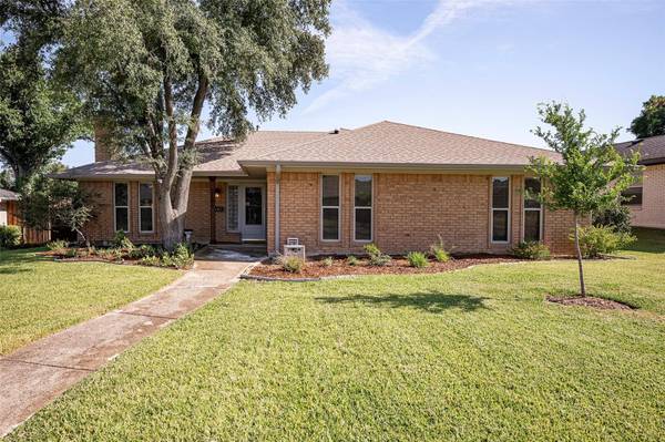 3181 Darvany Drive, Dallas, TX 75220