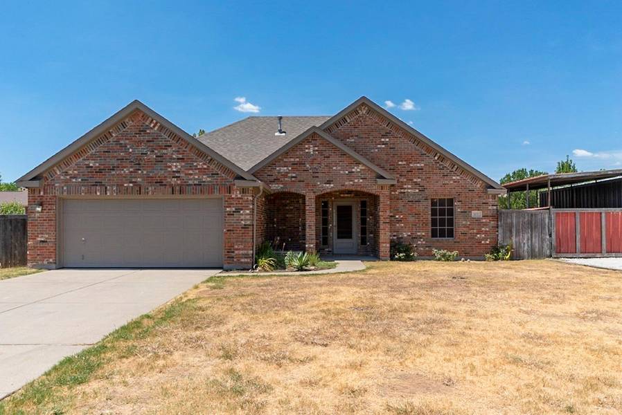 1033 Scenic Drive, Justin, TX 76247