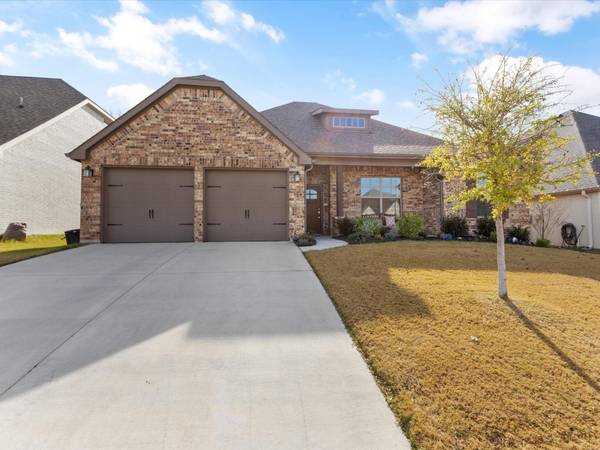 533 Inwood Street, Benbrook, TX 76126