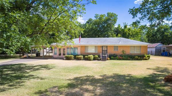 108 Railroad Street, Eustace, TX 75124