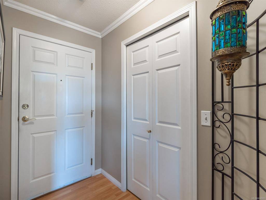 Nanaimo, BC V9S 5T4,1631 Dufferin Cres #410