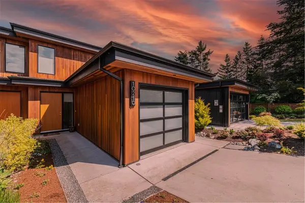 10219 Resthaven Dr, Sidney, BC V8L 3H2