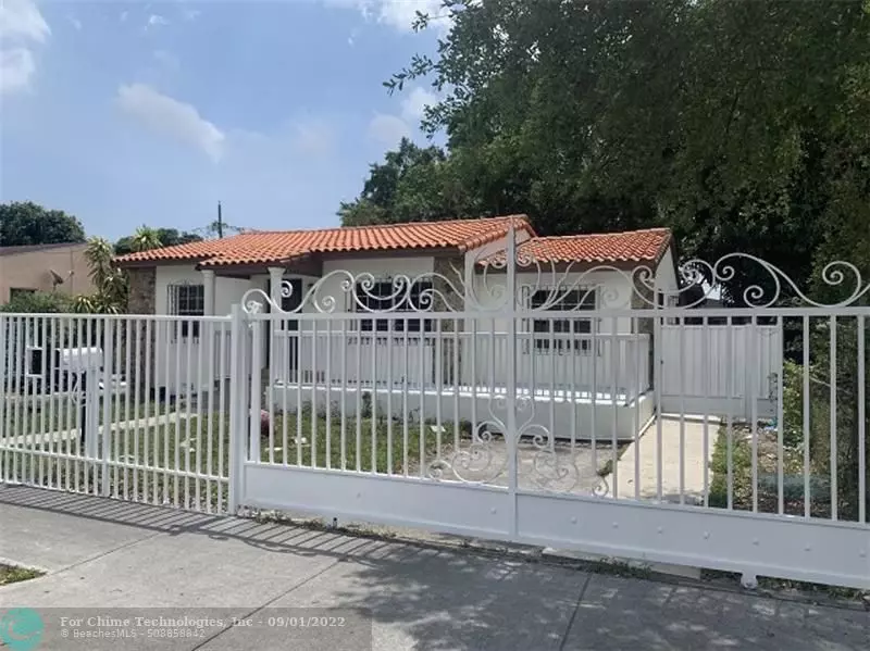 664 SE 8th Pl, Hialeah, FL 33010