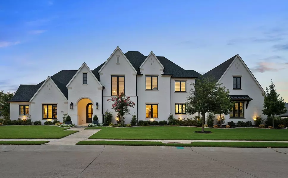 800 Lyndsey Way, Colleyville, TX 76034