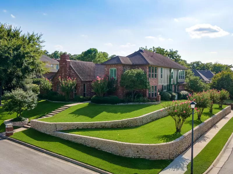 1312 Crest Drive, Colleyville, TX 76034