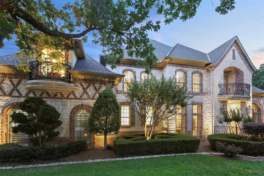 312 Oldenwood Court, Colleyville, TX 76034