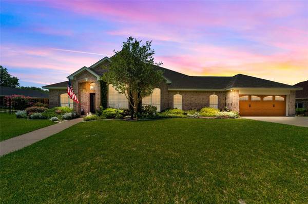 3718 Woodcrest Drive, Colleyville, TX 76034