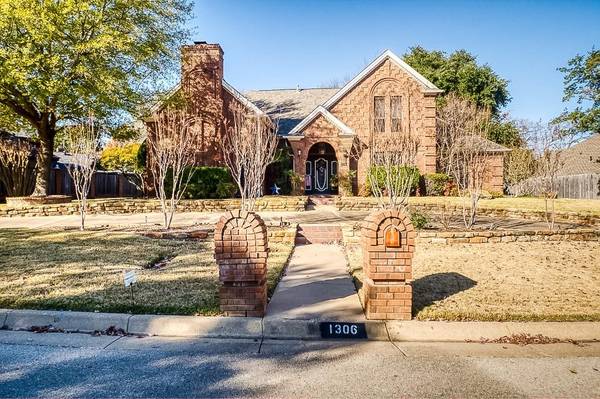 1306 Crest Drive, Colleyville, TX 76034